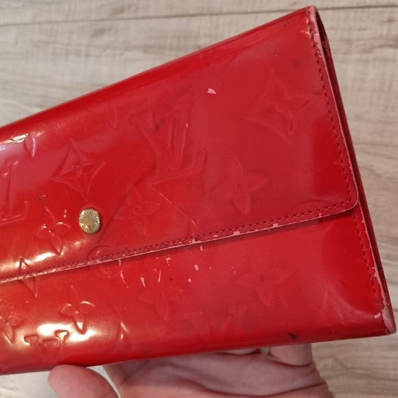 Louis Vuitton Vernis Porte Trevor International Wallet RED - Picture 3 of 14
